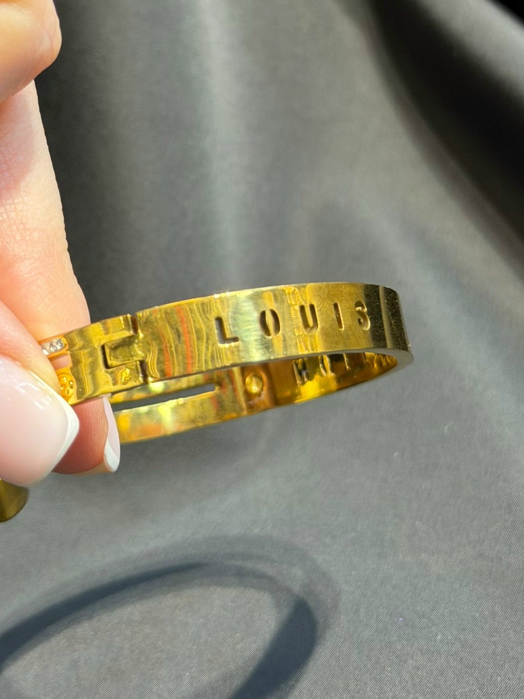 женские браслеты,золотой браслет,браслет louis vuitton,браслет,браслеты для женщин