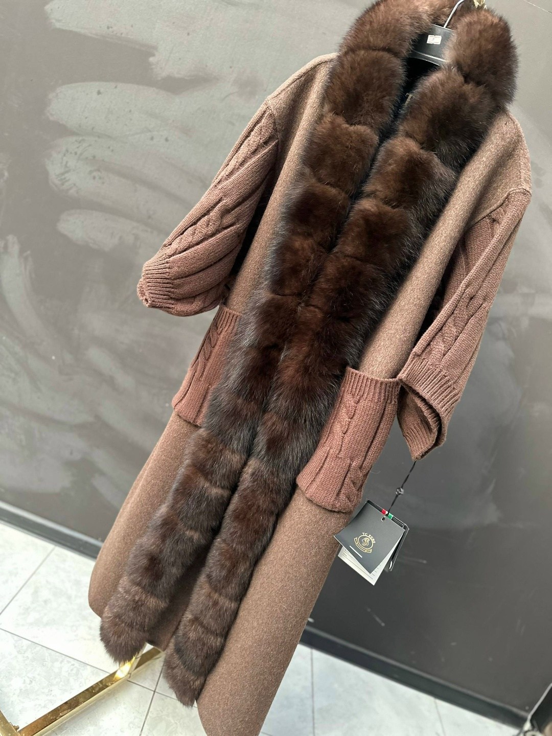 пальто с соболем loro piana,пальто с соболем кашемир loro piana от braschi,пальто из итальянского кашемира с мехом соболя,пальто с соболем кашемир loro piana braschi,пальто шерстяное с мехом соболя st