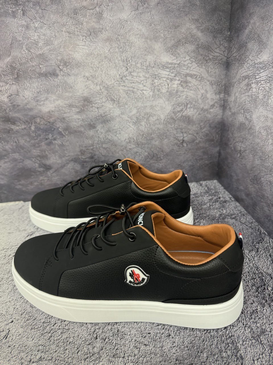 ,повседневные кроссовки,модные кроссовки,мужские кроссовки,кроссовка мужской