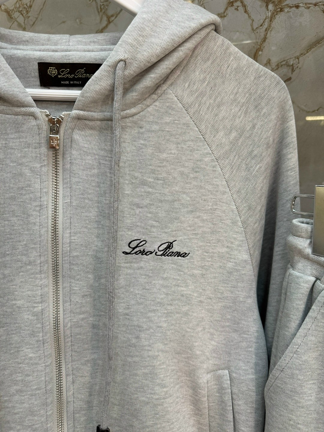 спортивный женский костюм,костюм спортивный,модные костюмы,костюм на флисе