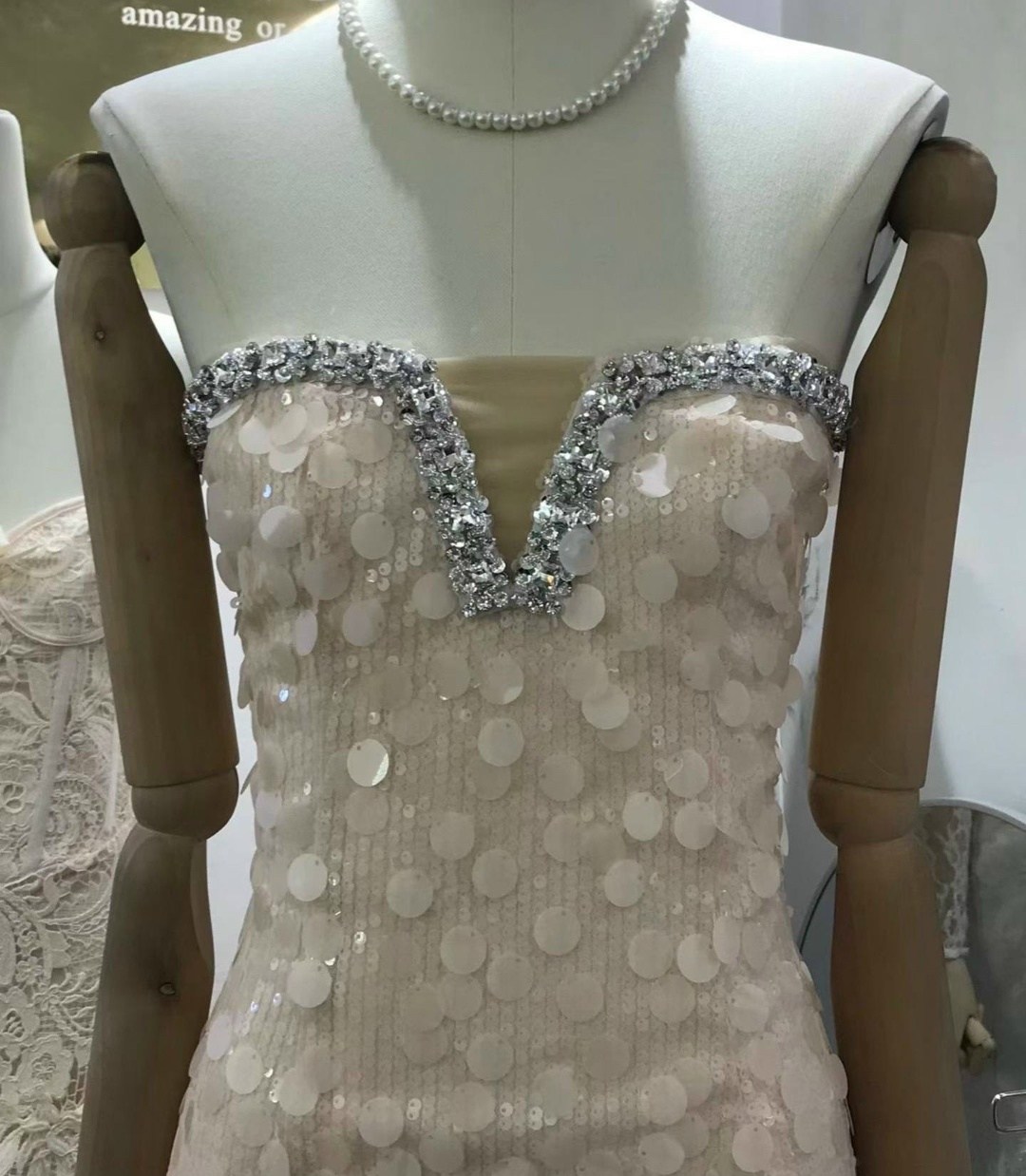 кружевное платье,модные наряды,дизайнерские платья,свадебная платье,коктейльное платье