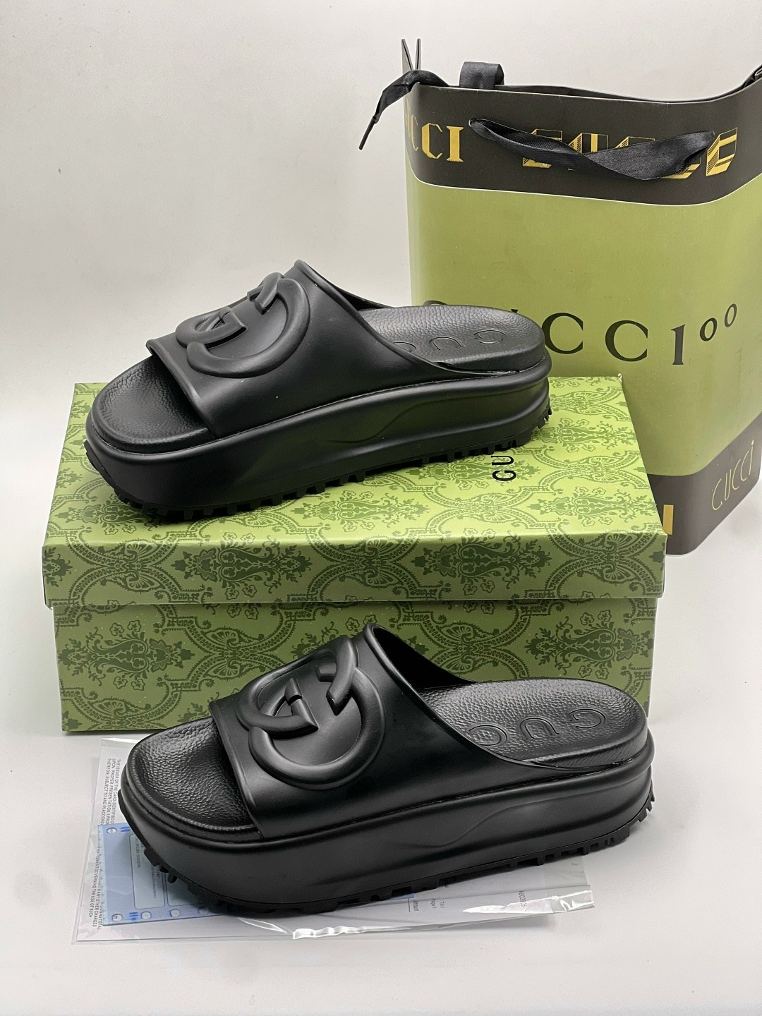 шлепанцы gucci,сланцы гуччи женские,шлепанцы gucci женские,,тапки гуччи