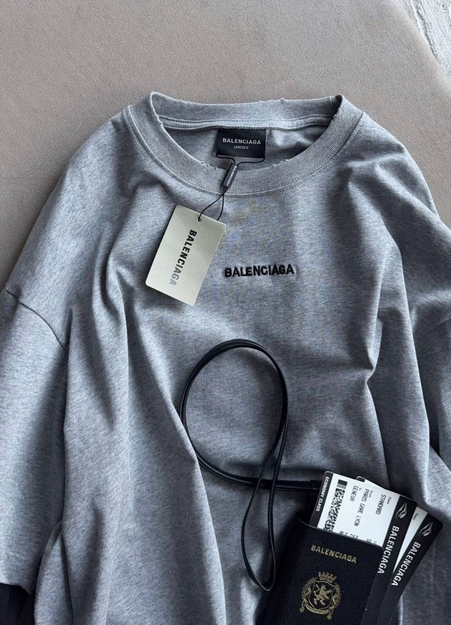 футболка balenciaga,balenciaga balenciaga,толстовка с круглым вырезом и принтом balenciaga,толстовка balenciaga,баленсиага кристобаль