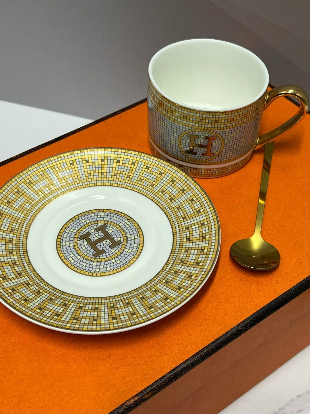 чайный набор hermes,посуда hermes,подарочный чайный набор hermes,кофейная чашка hermes,сервиз чайный кофейный набор hermes на 2 персоны фарфор