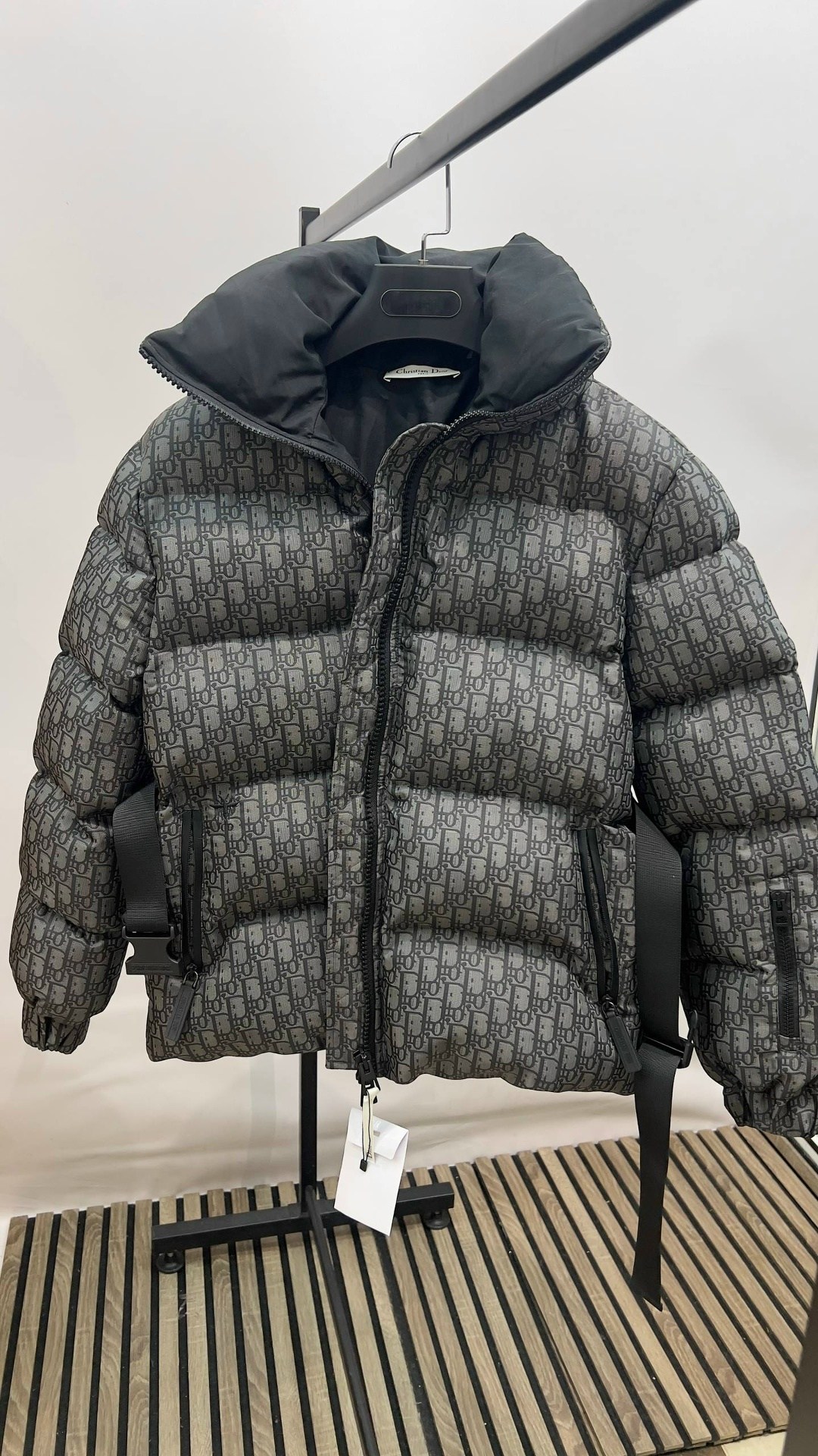 пуховик dior,куртка пуховик dior alps диор,куртка пуховик dior alps 22238,куртка dior,куртка диор