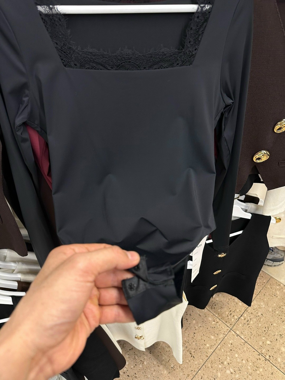 блузка-боди с вырезом каре кружево moremio,женская кофта,боди женское бордовое,блузка женская,блузка стильная