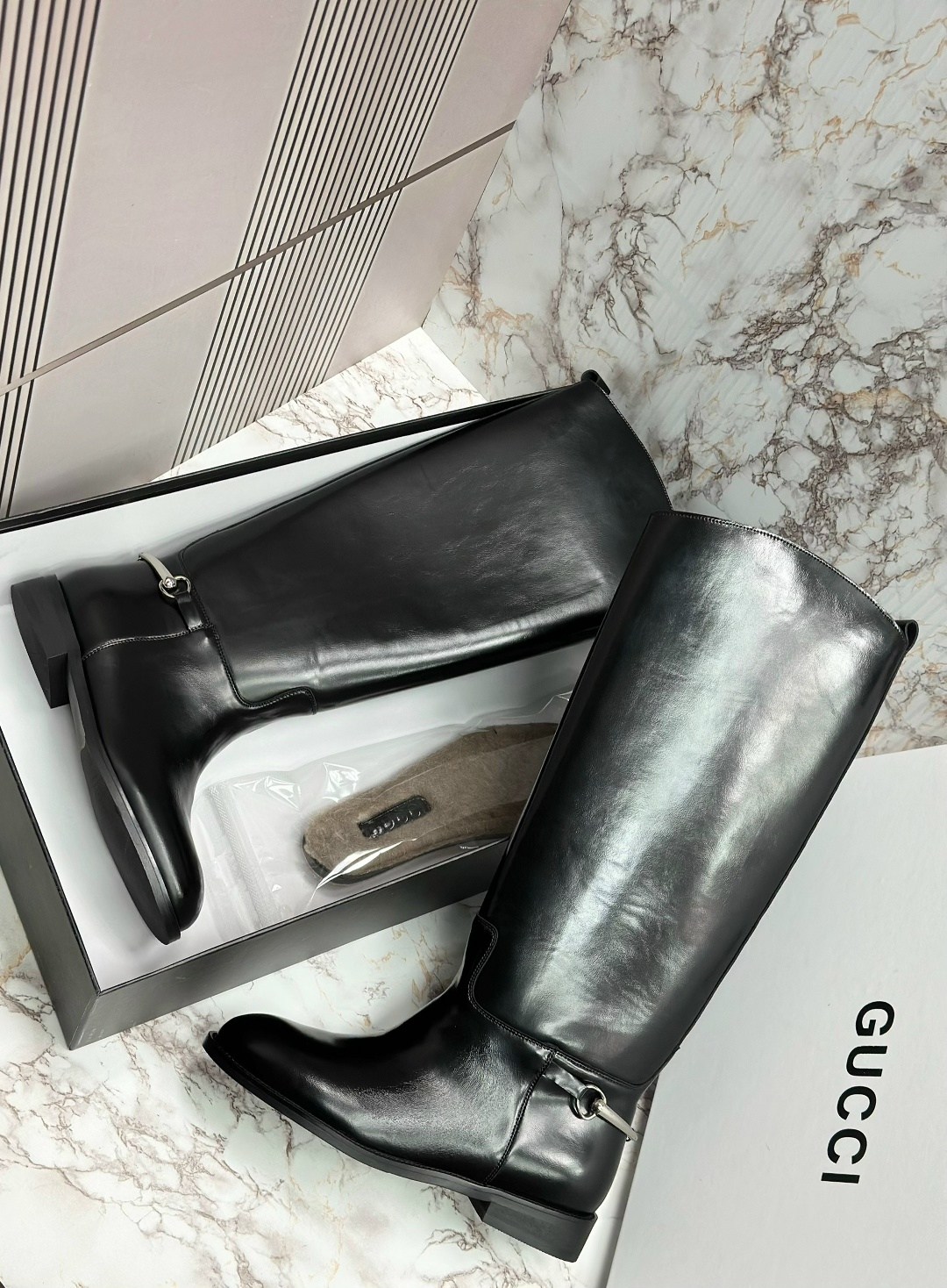 gucci сапоги,брендовые сапоги gucci женские кожаные на низком каблуке,женские осенние сапоги gucci черные кожаные,сапоги гуччи женские оригинал,сапоги gucci кожаные черные