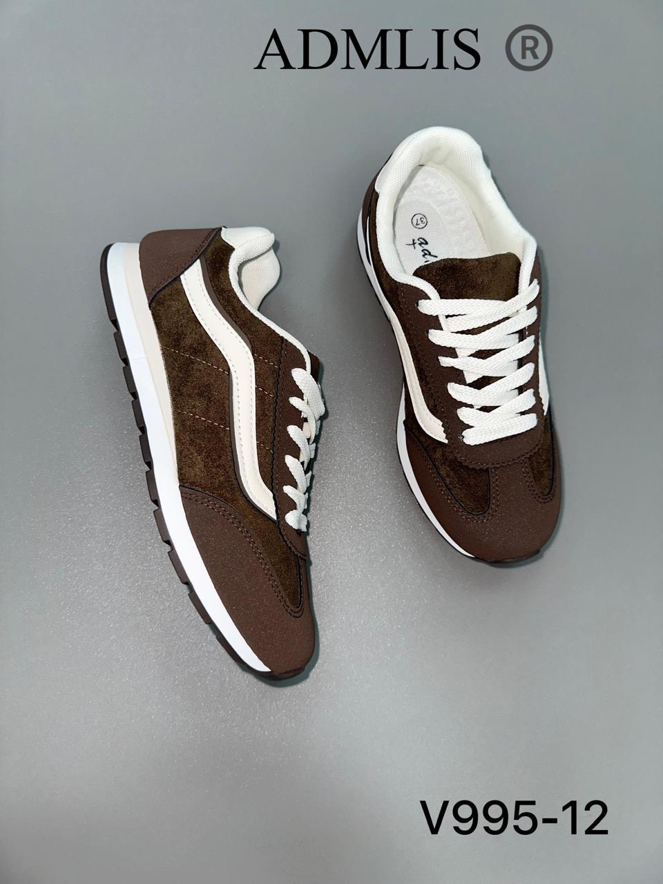 женские кроссовки,,спортивная , женская,кроссовки модные