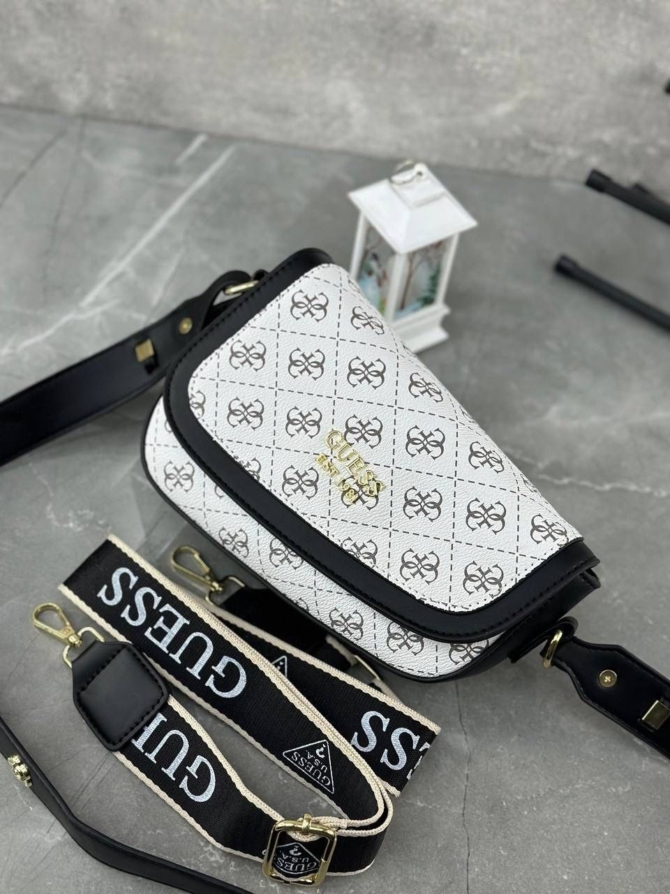 сумка женская guess,сумка guess белая,сумка седло guess,сумка guess,сумка guess сумка guess