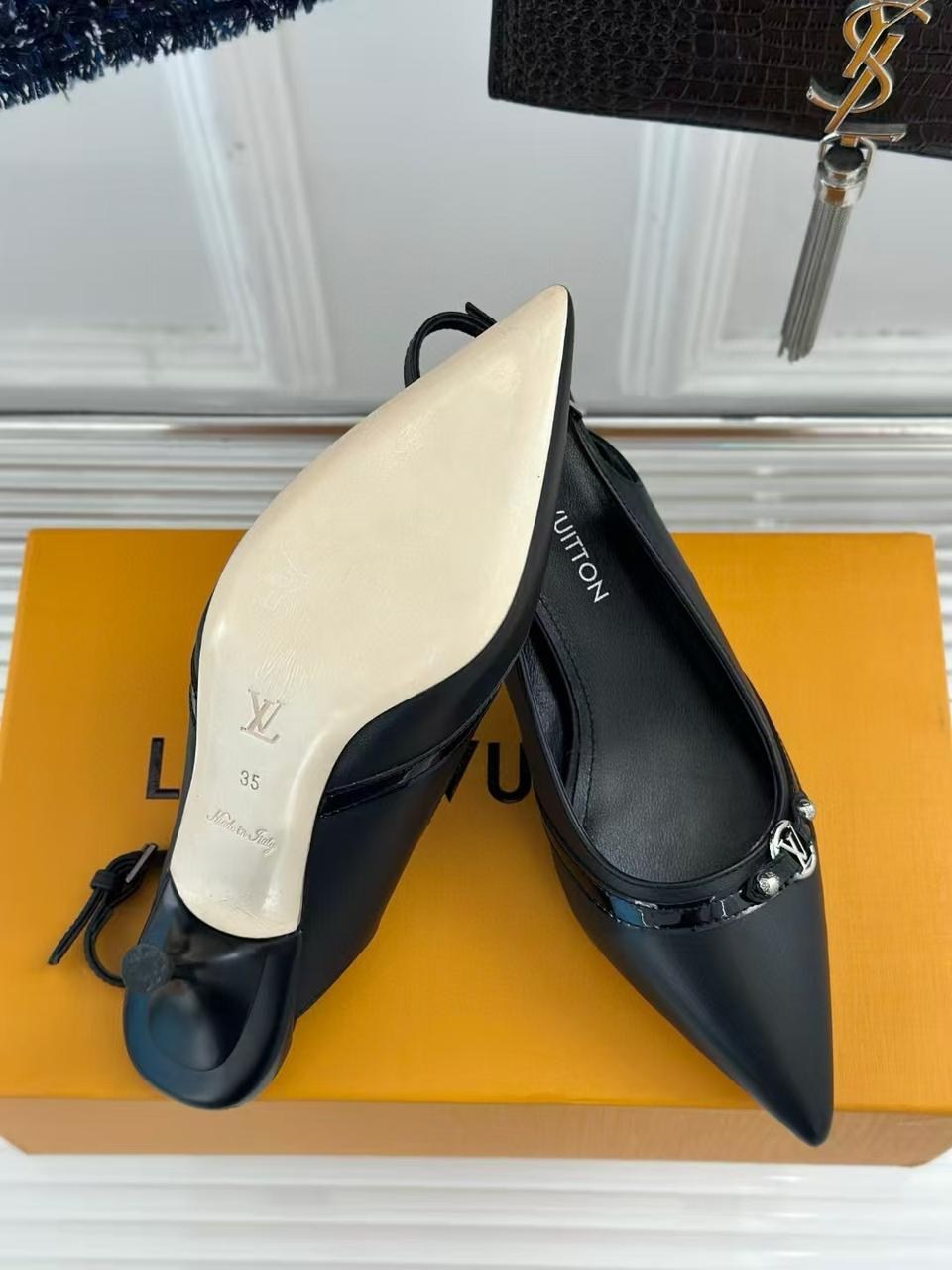 босоножки louis vuitton,черные туфли луи виттон,мюли louis vuitton,,louis vuitton туфли