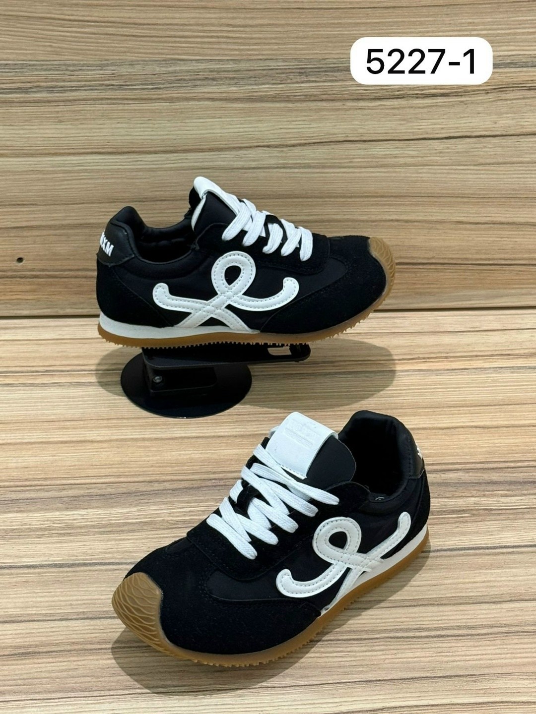 ,кроссовки женскиe,детские кроссовки,спортивная ,кроссовка