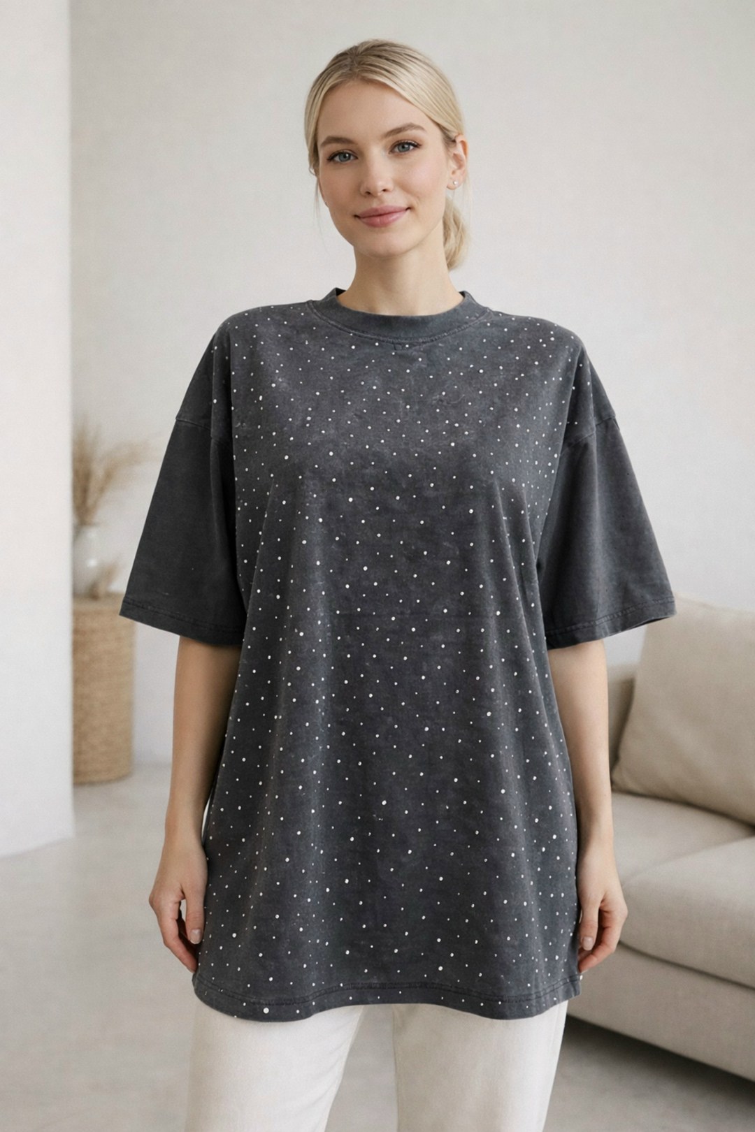 футболка варенка со стразами оверсайз glamgrace,футболка варенка со стразами оверсайз bema brend,футболка оверсайз варенка со стразами серая варенка micca,футболка женская оверсайз со стразами,футболк