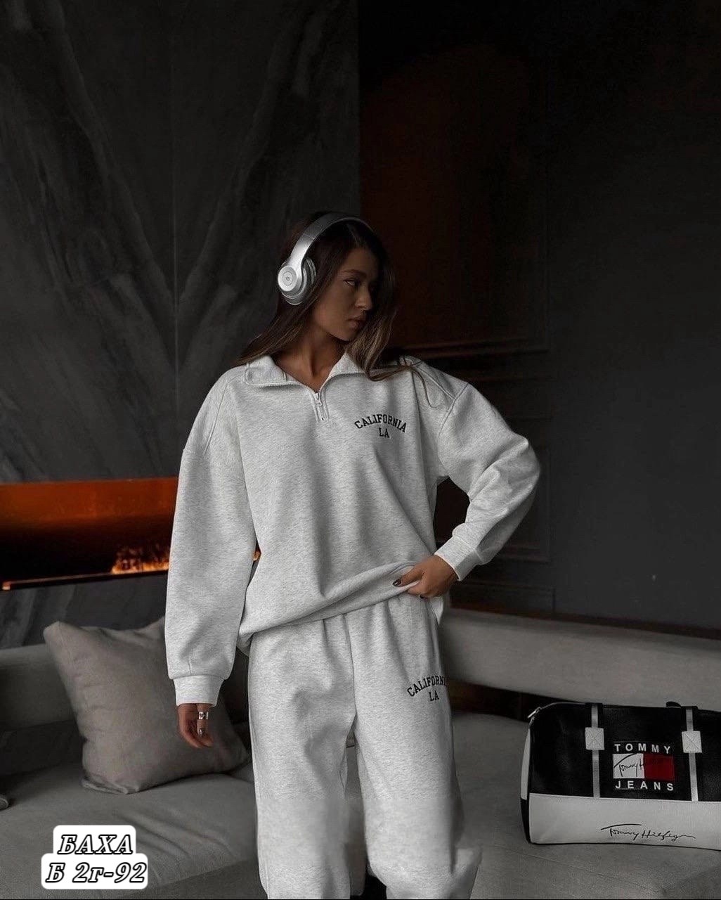 cпортивный костюм женский на флисе,спортивные костюмы женские,в спортивном костюме,cпортивный костюм теплый,костюм женский