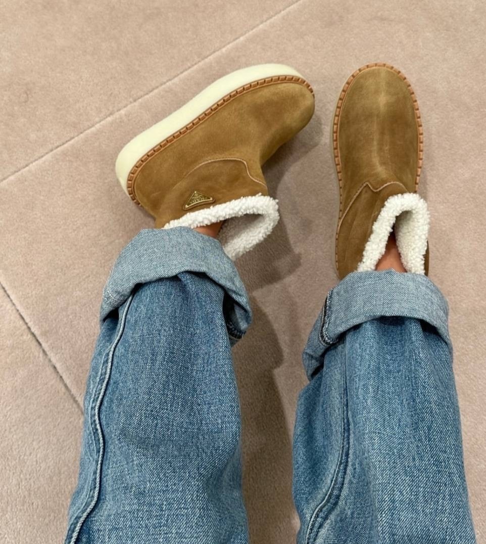 ,женская ,сапоги модные,замшевые ботинки,угги женские