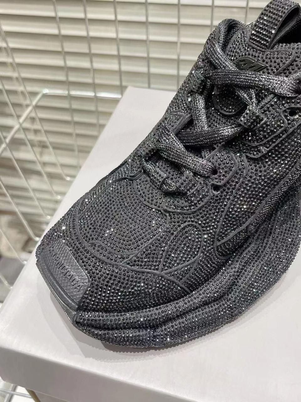 кроссовки женские balenciaga,кроссовки баленсиага,кроссовки balenciaga,кроссовки баленсиага женские,женские кроссовки