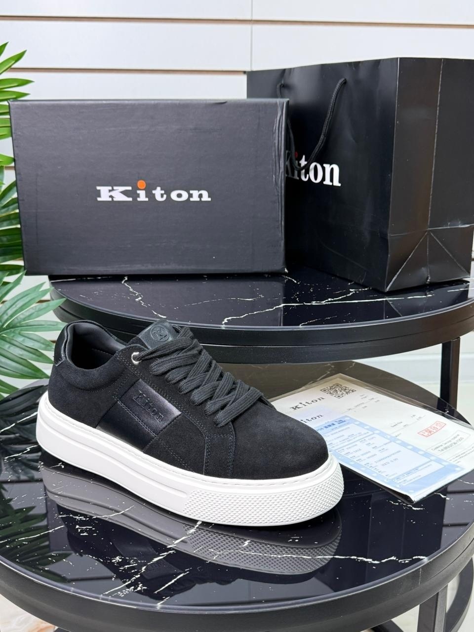 ,замшевые кроссовки,кроссовки удобные,спортивный ,модные кроссовки