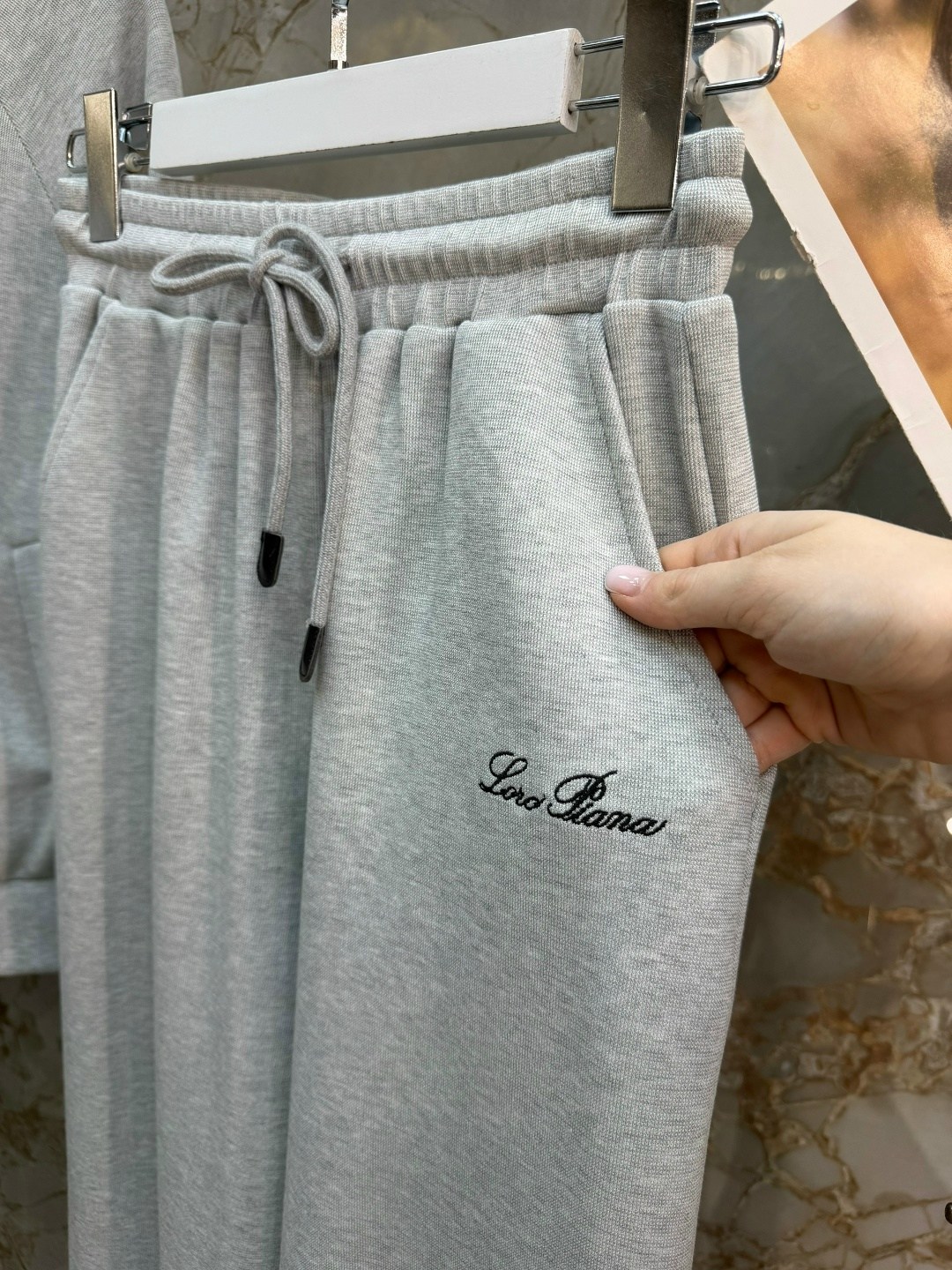 спортивный женский костюм,костюм спортивный,модные костюмы,костюм на флисе