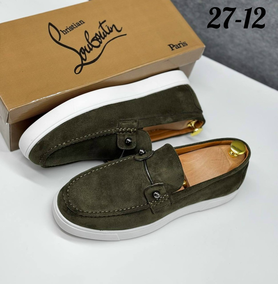 лоферы мужские замшевые loro piana suede lux olive,,лоферы мужские loro piana,лоферы мужские замшевые с белой подошвой,мужские лоферы замшевые