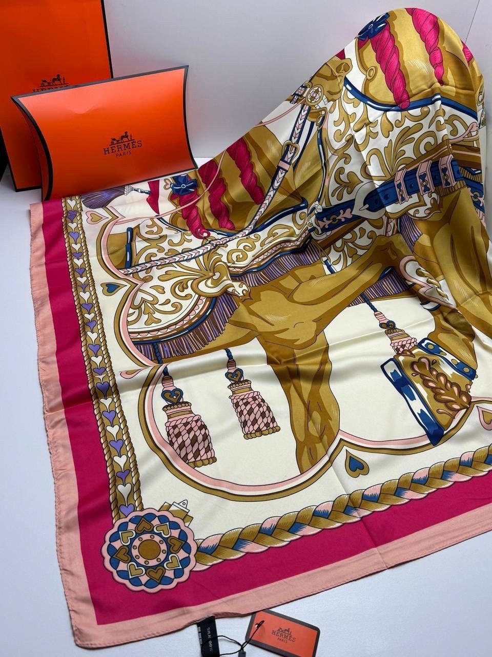 шелковый платок hermes,платки hermes,большой шелковый платок hermes,брендовый женский платок hermes,платок шейный hermes