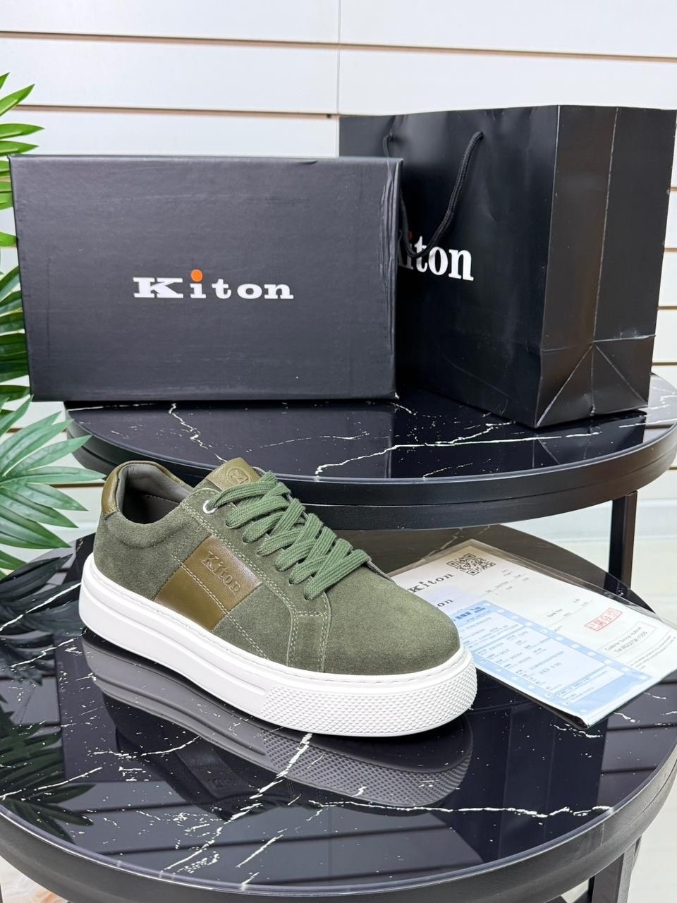 ,замшевые кроссовки,кроссовки удобные,спортивный ,модные кроссовки