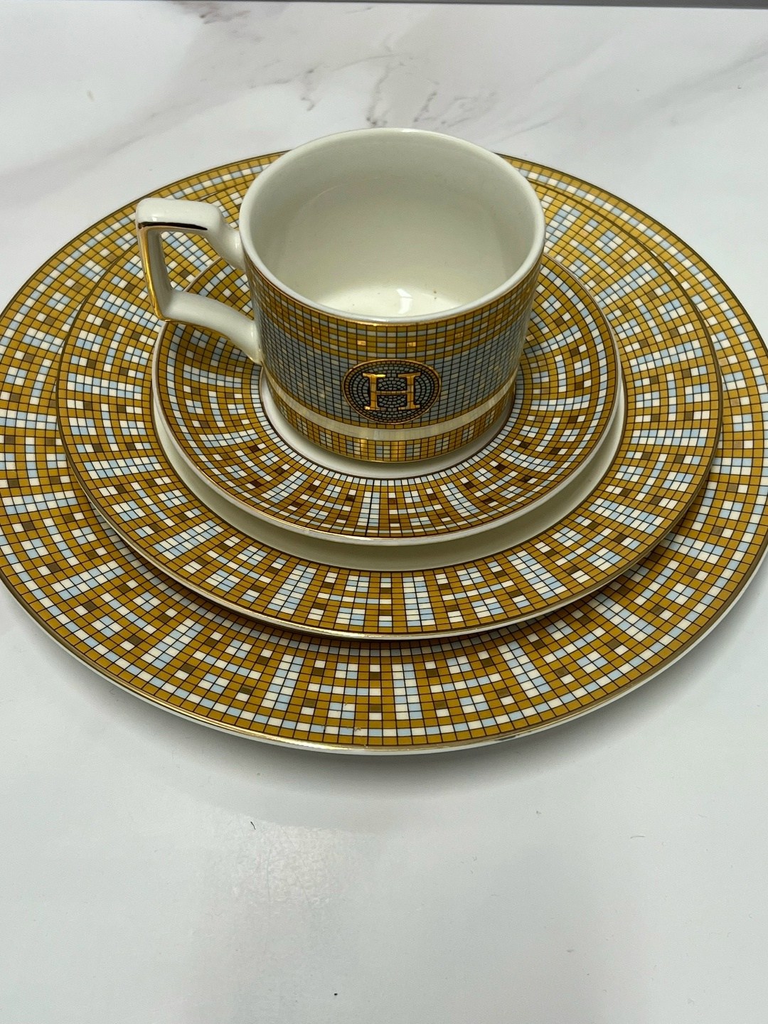 hermes mosaique au 24 gold,посуда версаче,сервиз столовые,hermes mosaique посуда platinum,тарелки версаче