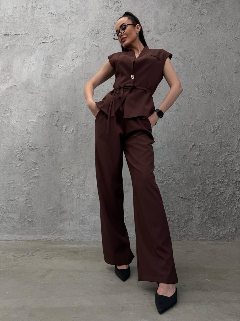 брючный костюм с жилеткой женский льняной,белый брючный костюм,комплект брючный,стильные костюмы,брючный костюм с жилетом