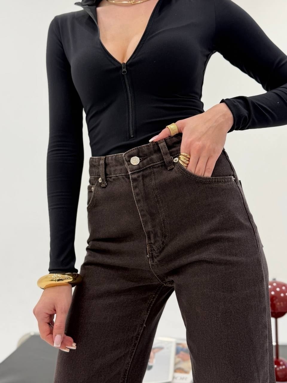 стиль одежды,женские джинсы,стильные наряды,джинсы широкие