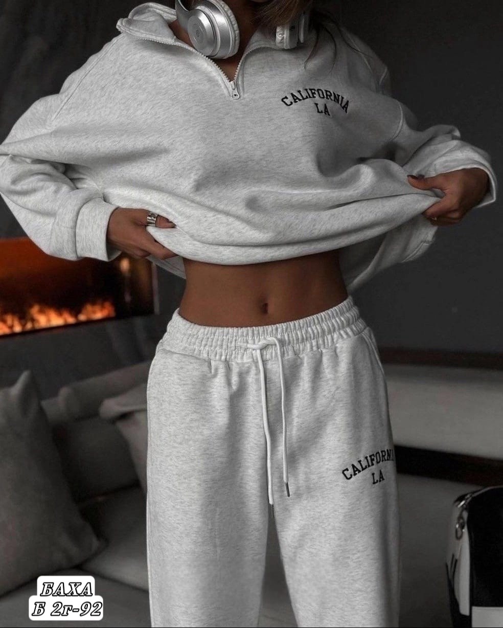 cпортивный костюм женский на флисе,спортивные костюмы женские,в спортивном костюме,cпортивный костюм теплый,костюм женский