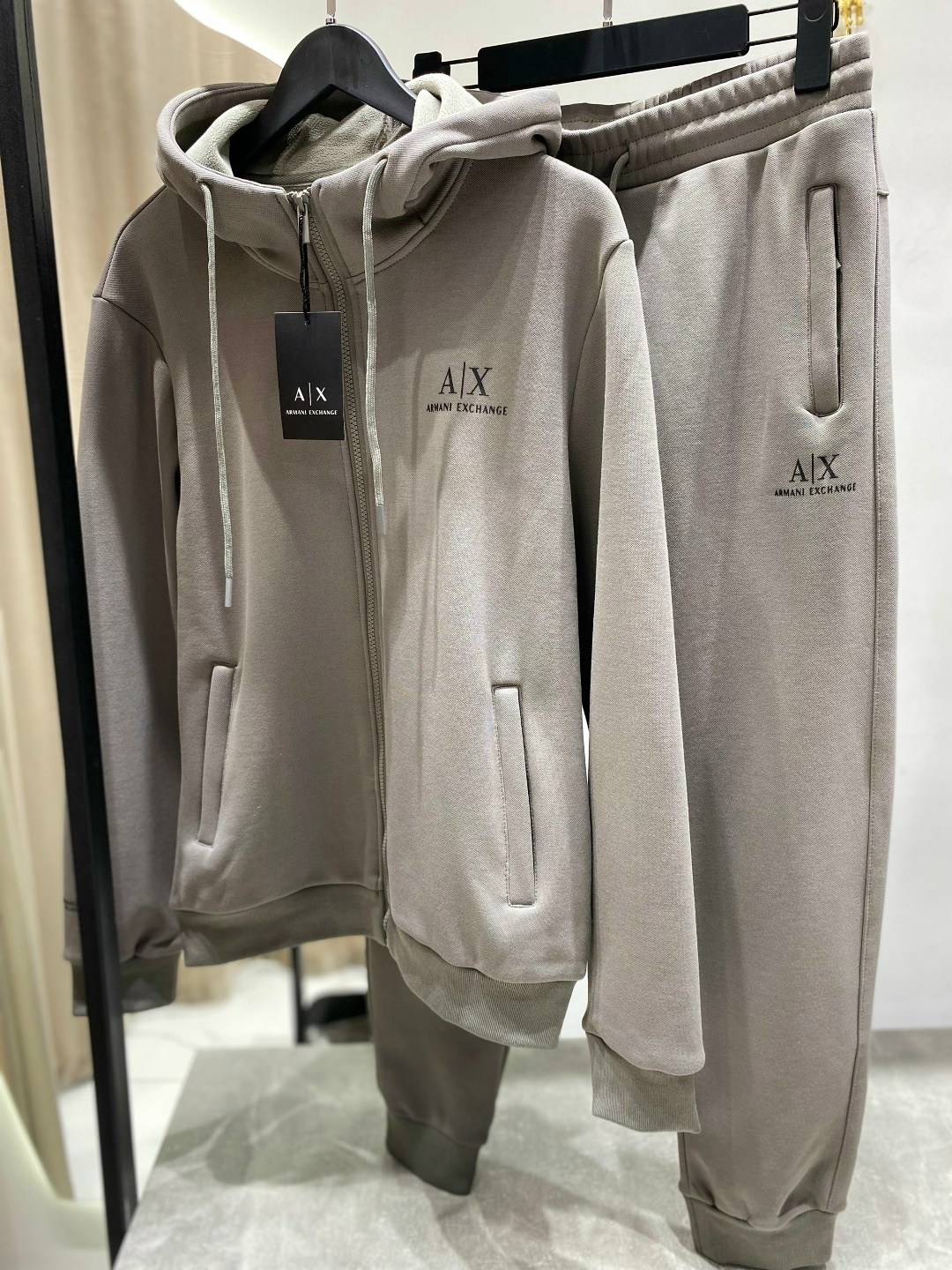 спортивные костюмы armani,костюм на флисе,спортивный костюм,костюм армани,спортивные костюмы на флисе
