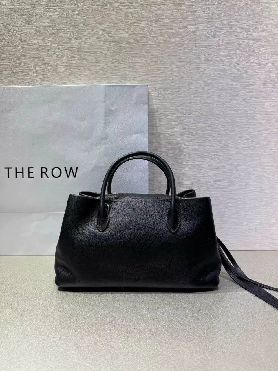 the row сумка,сумка,женская сумка,кожаная сумка,модная сумка