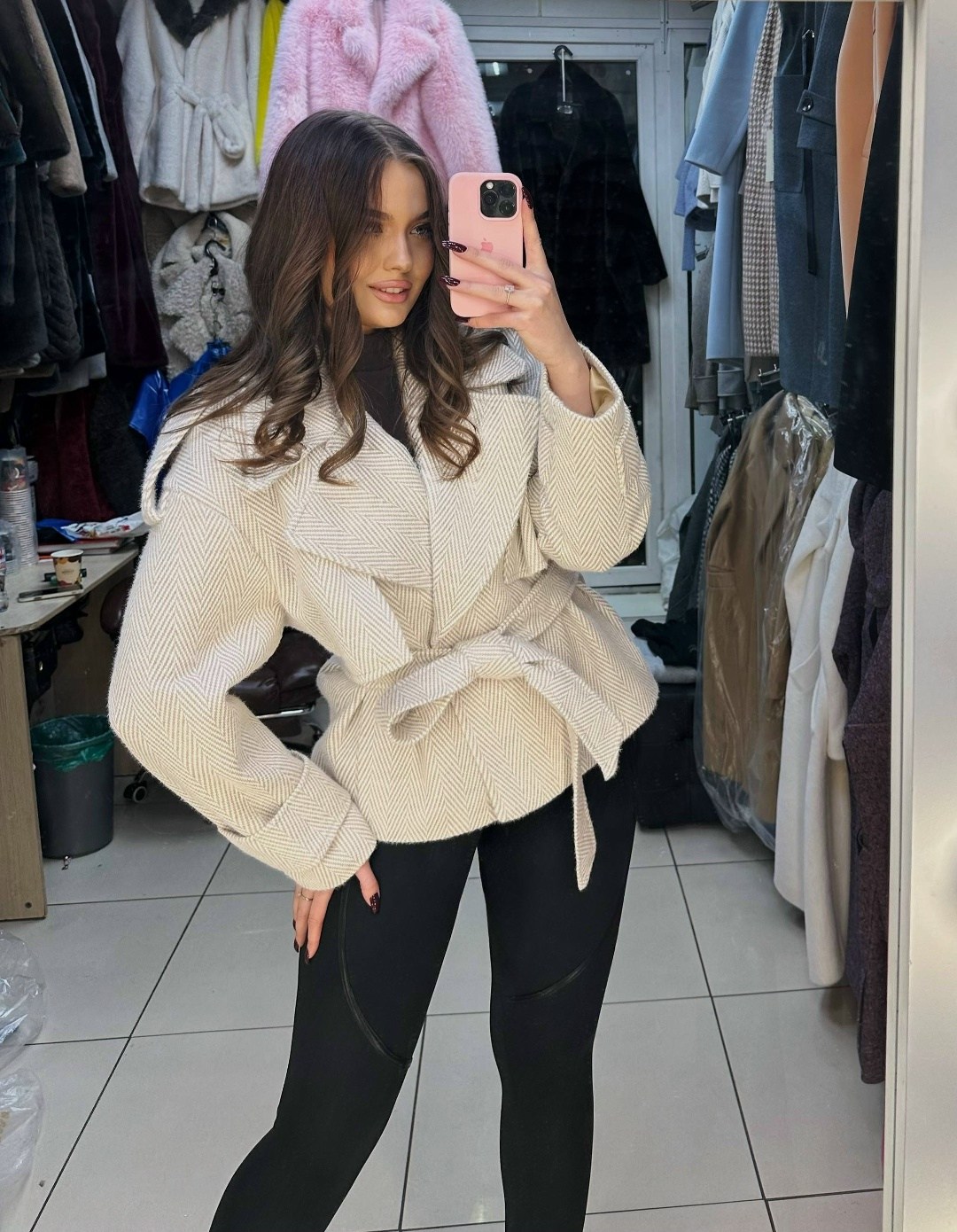 стеганые куртки,куртка женская,куртка женская демисезонная,куртка с поясом,куртка