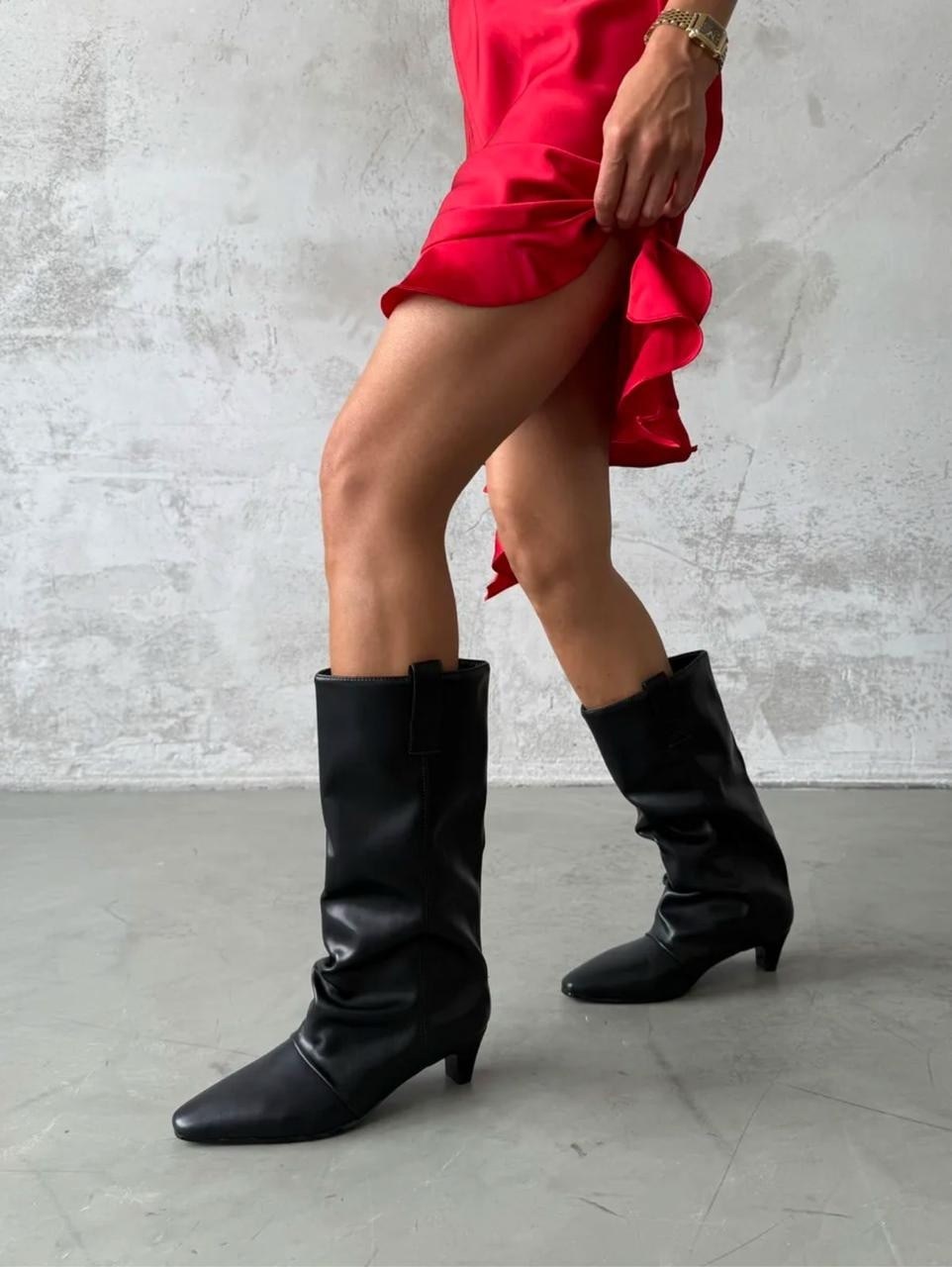 сапоги демисезонные на маленьком каблуке gh collection,сапоги демисезонные на маленьком каблуке gh collection цвет черный,женские кожаные сапоги до колена с квадратным носком на низком каблуке,сапоги