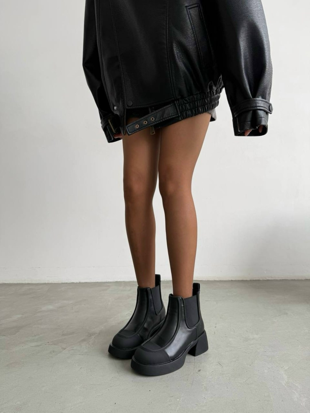 кожаная куртка,куртка оверсайз,куртка-косуха из искусственной кожи оверсайз zarina,женская кожаная куртка оверсайз,кожаная куртка оверсайз