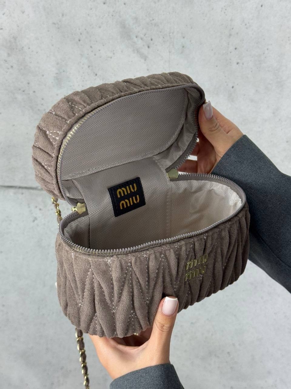 женская сумка miu miu,сумка miu miu,сумка женская miu miu volante chocolate camoscio,сумка,сумка женская