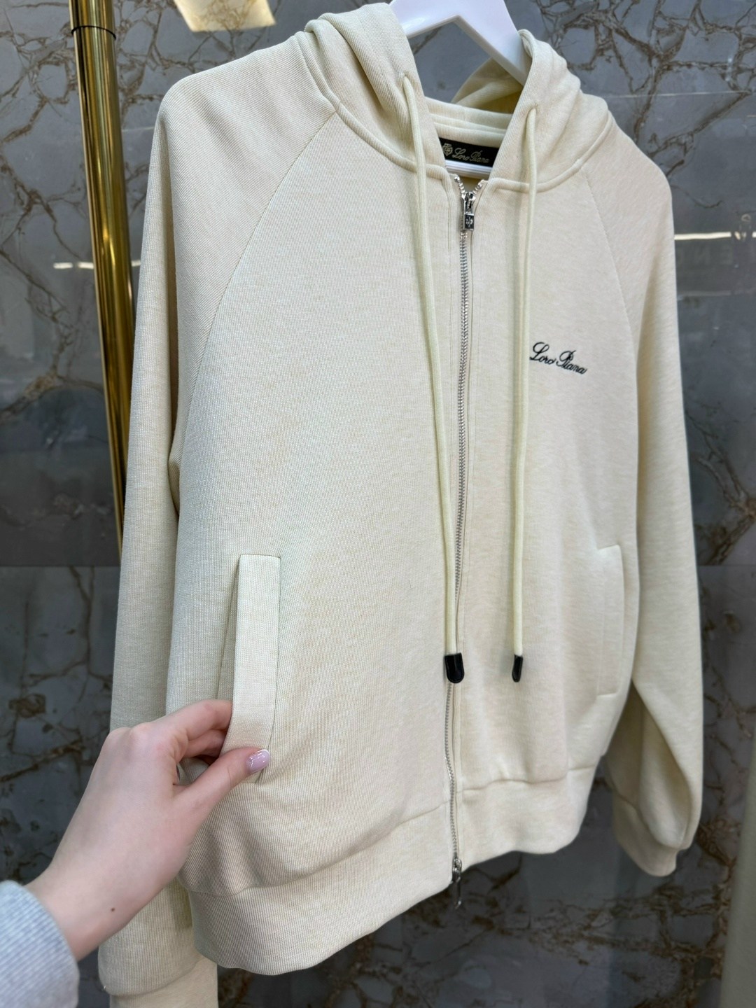 loro piana женский бежевый костюм premium,женский спортивный костюм,кашемировый костюм loro piana,костюм бежевый,спортивные костюм