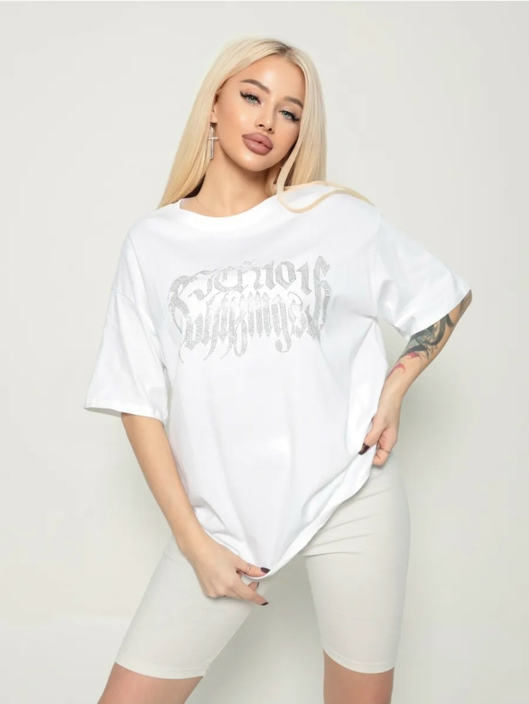 футболка женская,футболки оверсайз женские,футболка,футболка женская белая,футболка со стразами