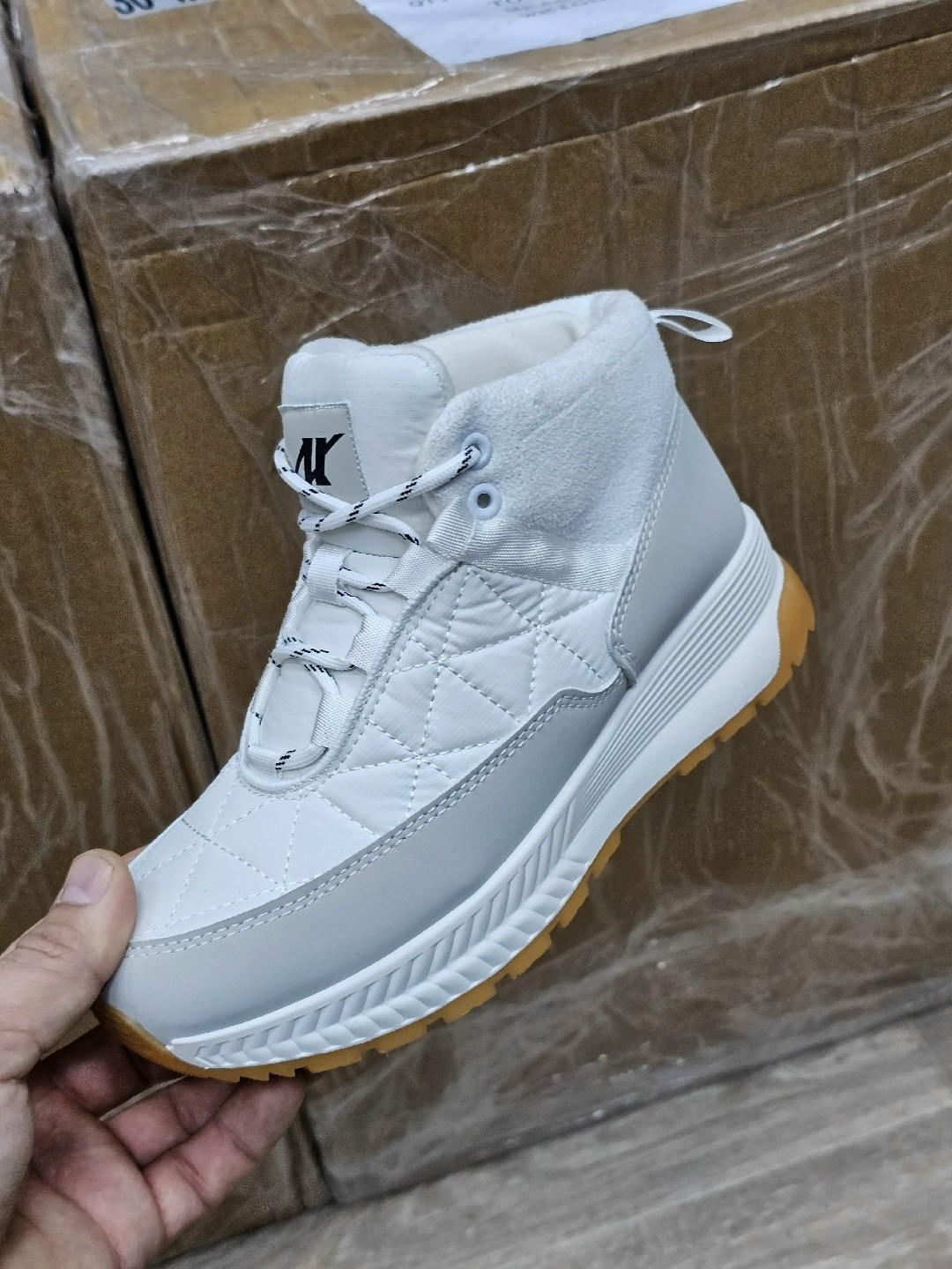 ,зимние кроссовки женские,зимняя ,кроссовки женскиe,спортивная