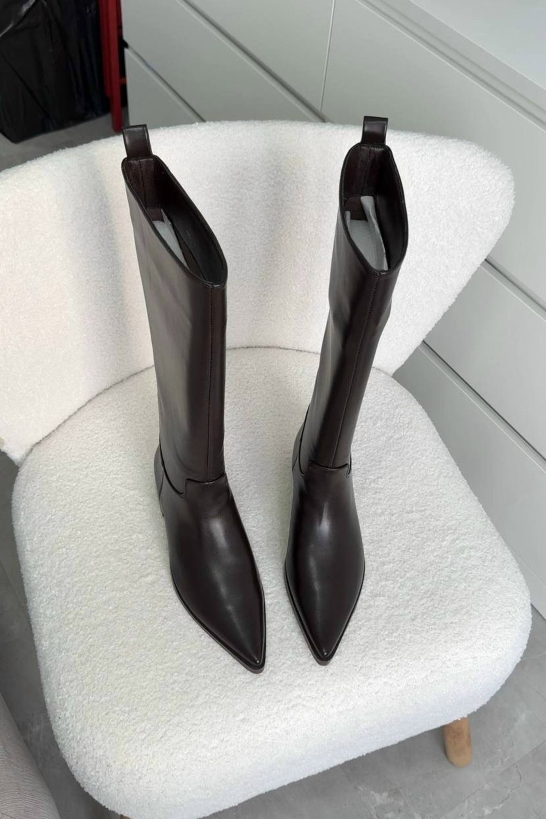 женские сапоги,женские сапоги до колена с острым носком из натуральной кожи,модные женские сапоги из кожи 2026,сапоги,