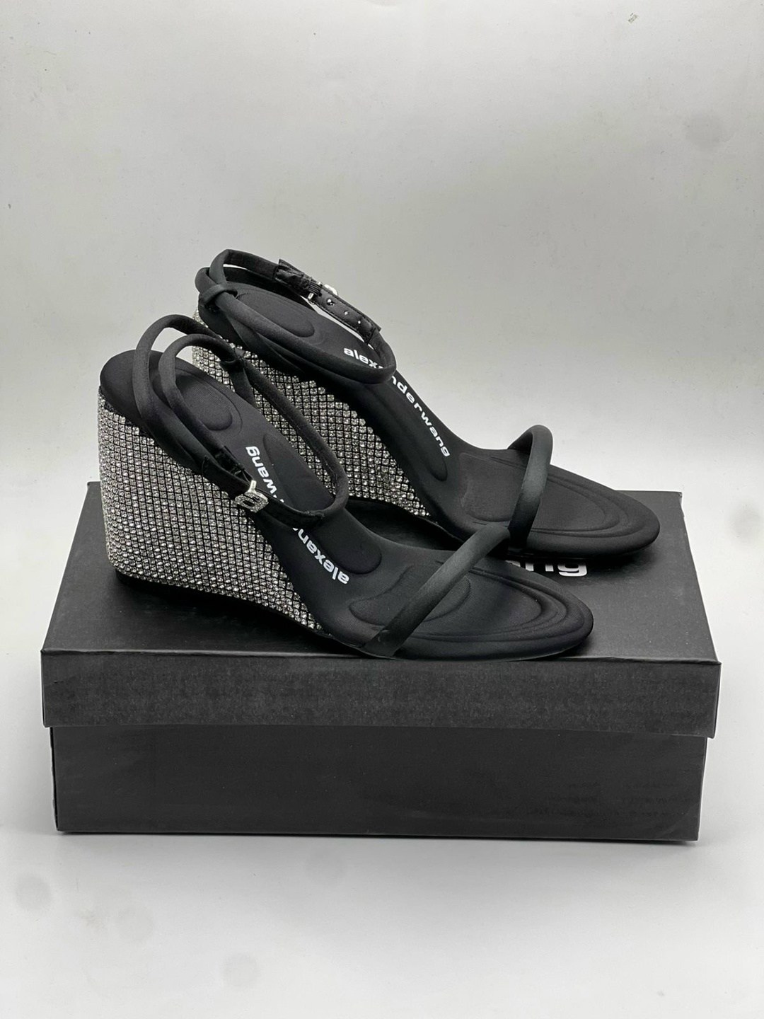 босоножки alexander wang,босоножки женские,модные босоножки,босоножки спортивные,открытые босоножки