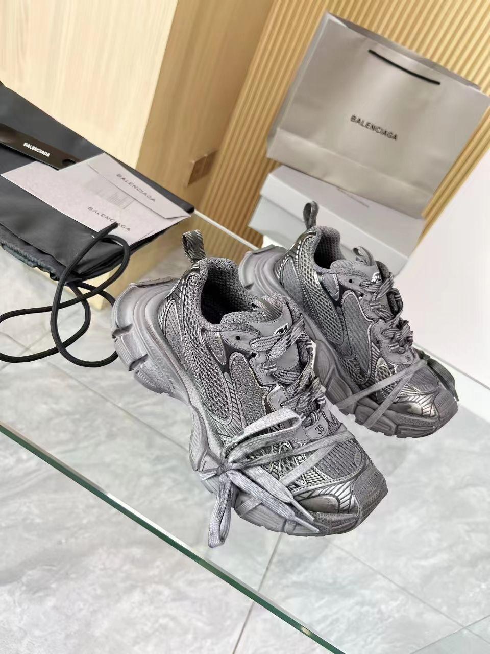 кроссовки баленсиага женские 2025,кроссовки женские balenciaga,balenciaga кроссовки,баленсиага кроссовки 2025,кроссовки баленсиага женские