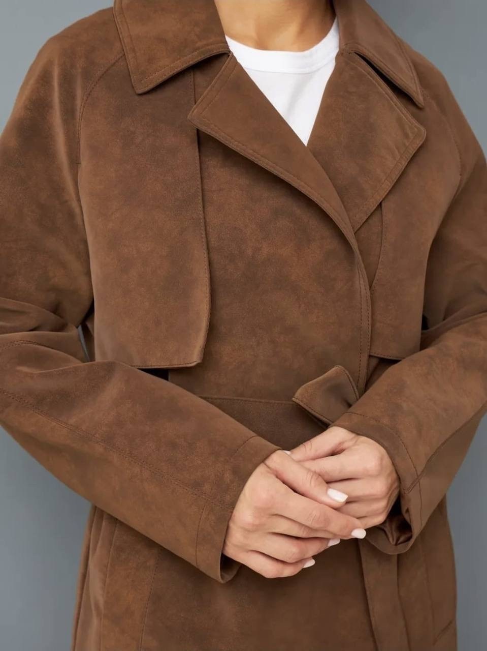 классическая коричневая замшевая женская куртка с поясом,замшевая куртка,замшевая куртка с поясом,шикарная двубортная замшевая куртка с поясом для женщин,куртка замшевая женская