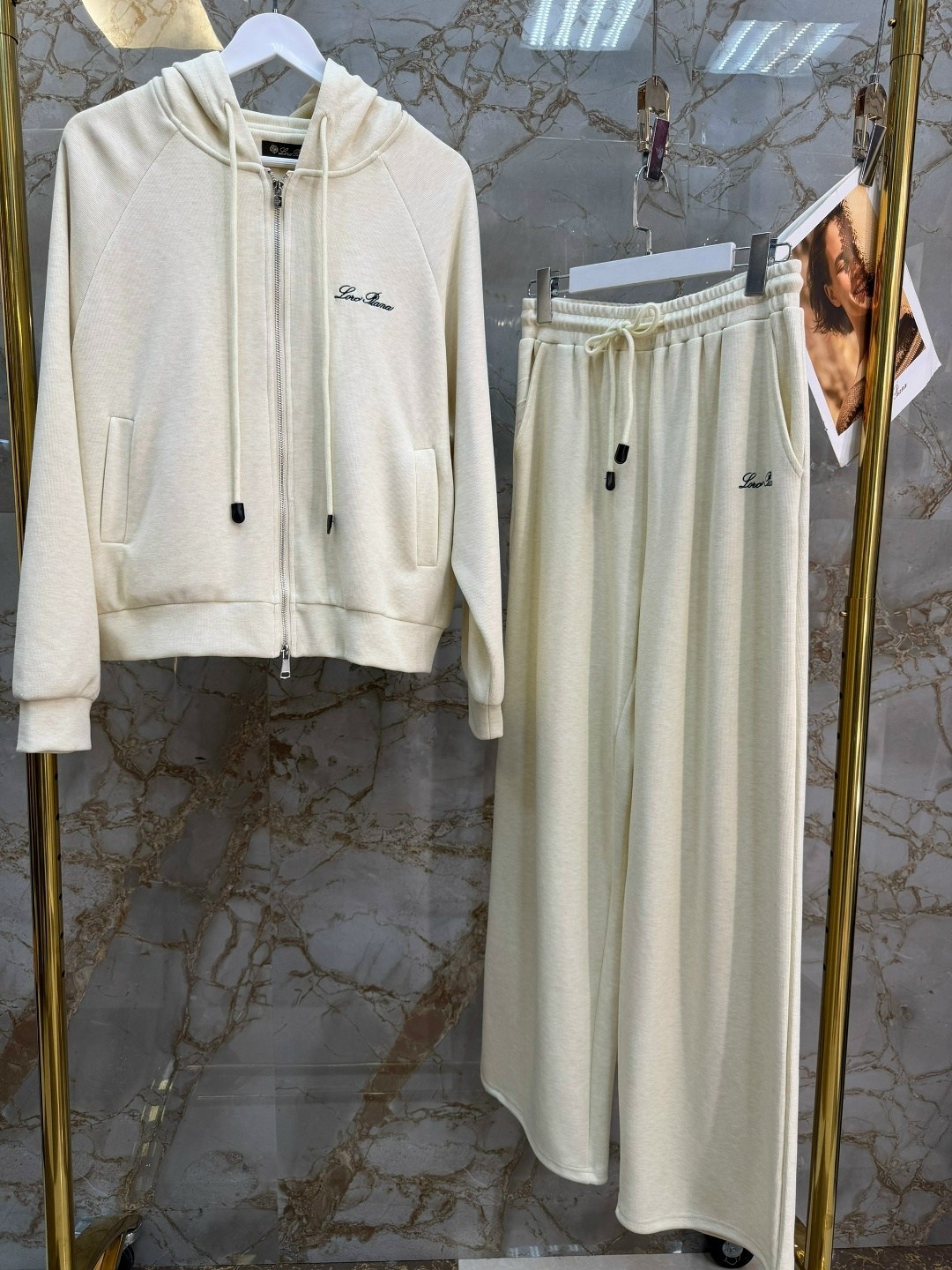 loro piana женский бежевый костюм premium,женский спортивный костюм,кашемировый костюм loro piana,костюм бежевый,спортивные костюм