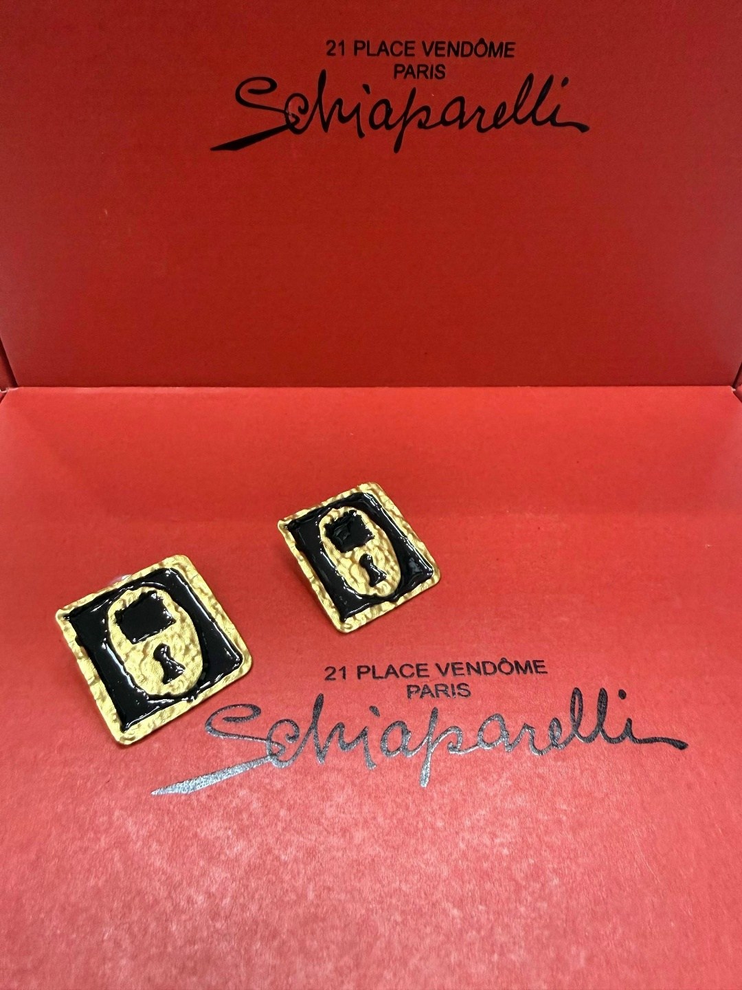 брендовые серьги,ювелирное украшение,серьги украшения,серьги подвески,бижутерия серьги