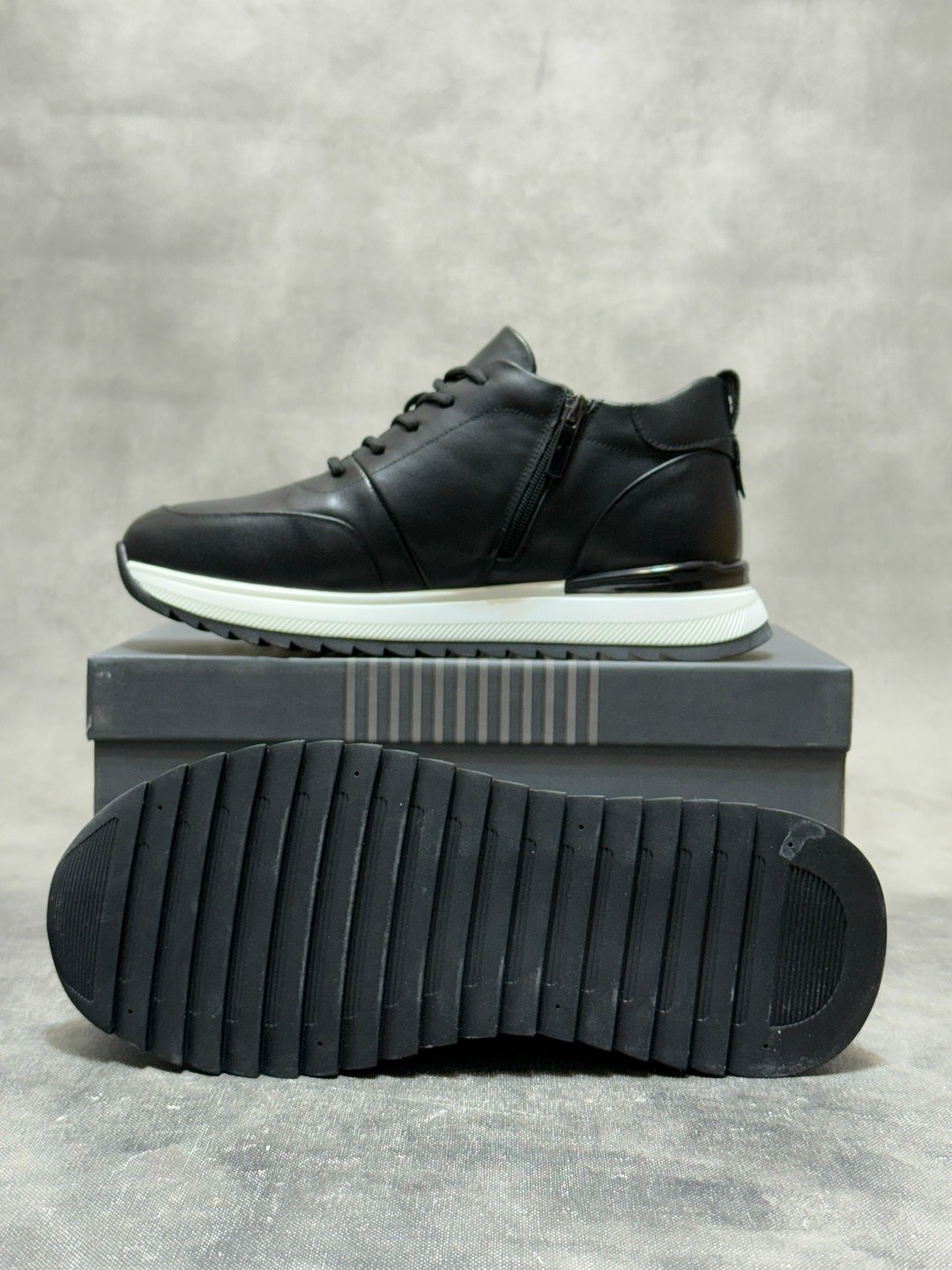 обувь,кроссовки из натуральной кожа,обуви,женская обувь,кроссовка мужской