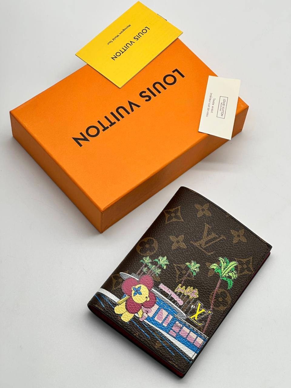 обложка на паспорт louis vuitton,обложка для паспорта луи виттон,чехол на паспорт луи виттон,обложка на паспорт louis vuitton оригинал,кожаная обложка для паспорта louis vuitton