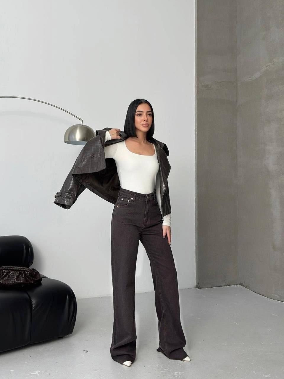 стиль одежды,женские джинсы,стильные наряды,джинсы широкие