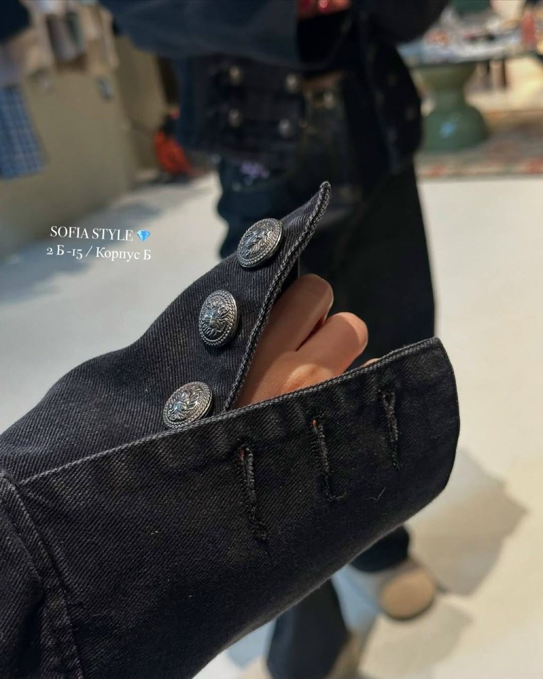 женская джинсовая куртка на пуговицах,богемный вдохновленный военный стиль джинсовая куртка черная пуговица супер,куртка джинсовая с эполетами,куртка в стиле милитари,женская джинсовая куртка в стиле