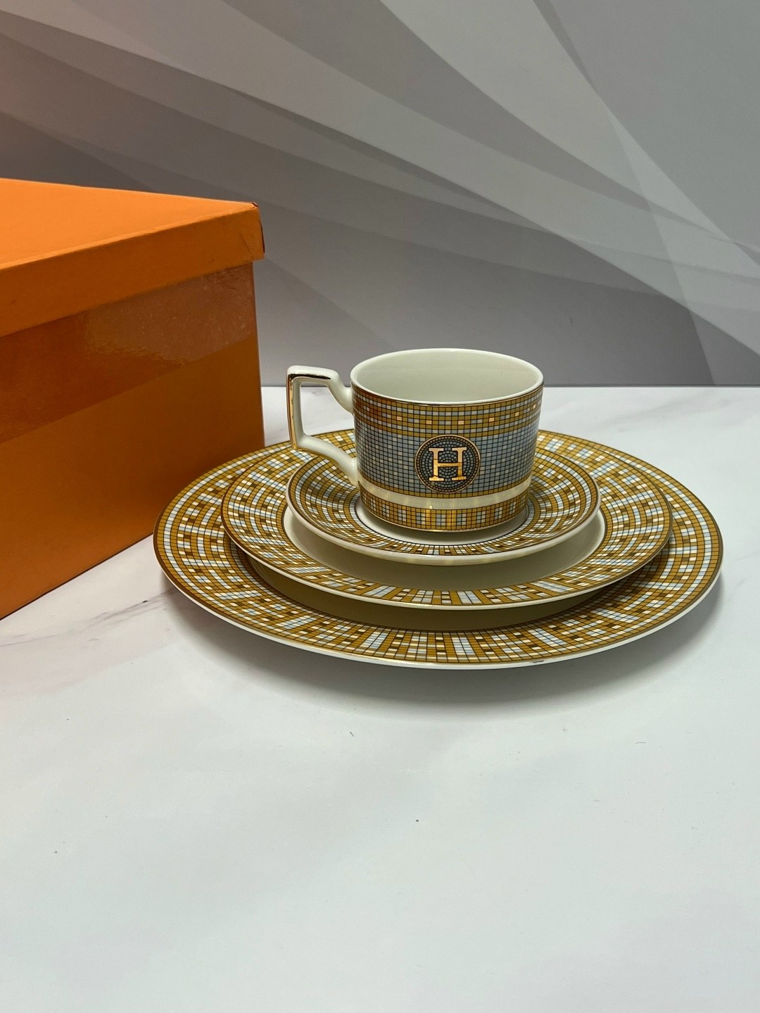 hermes mosaique au 24 gold,посуда версаче,сервиз столовые,hermes mosaique посуда platinum,тарелки версаче