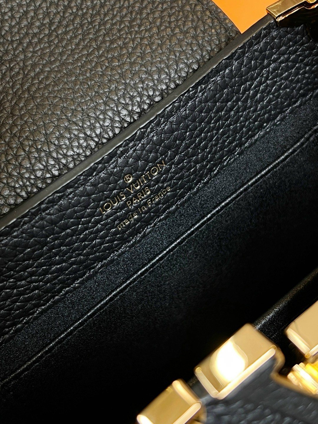 сумка louis vuitton capucines,сумкa louis vuitton,сумка луи виттон маленькая черная,louis vuitton женская сумка,сумка луи виттон