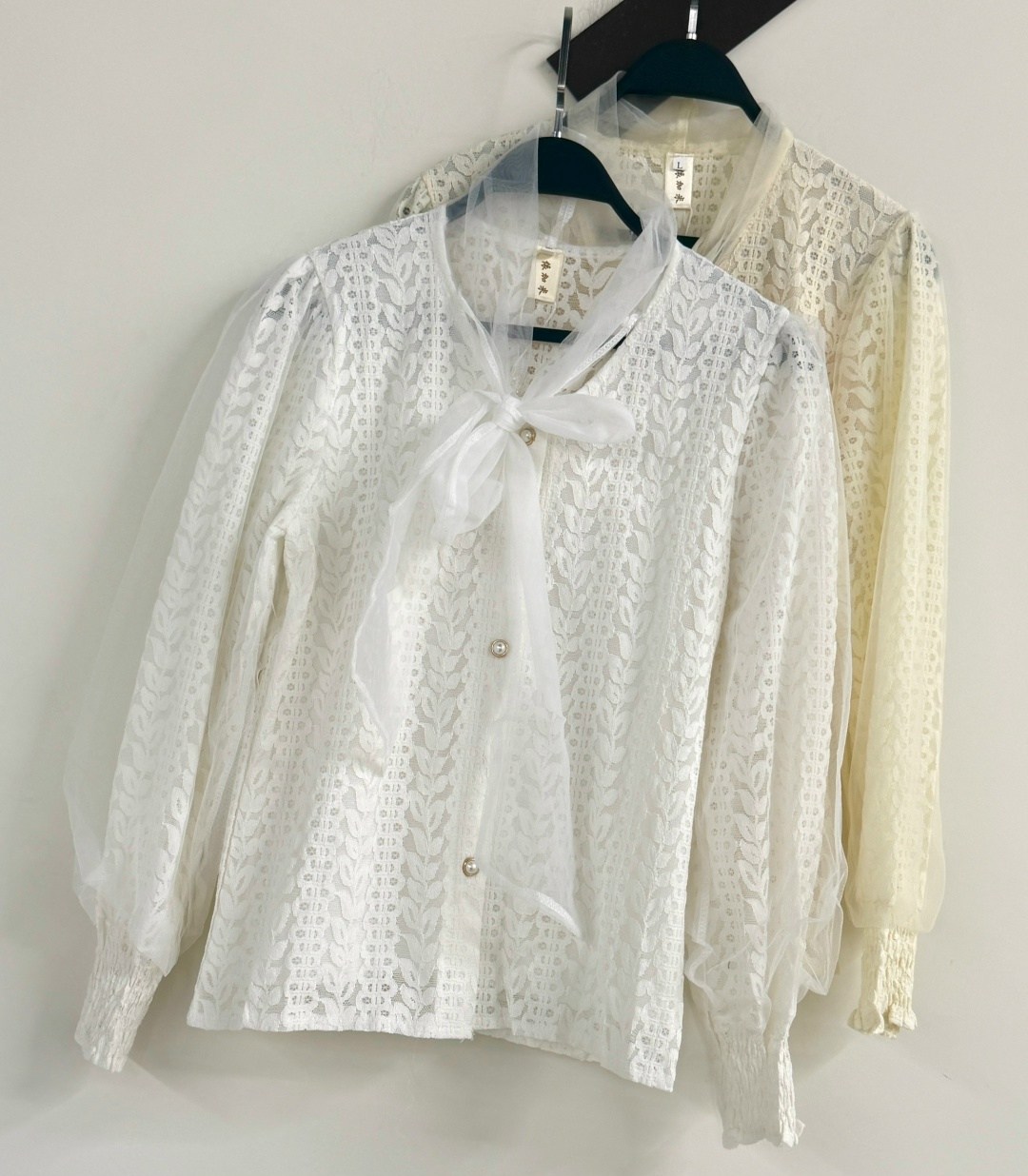 блузка офисная кружевная на пуговицах luce&ombra,кружевная блузка,ажурная блузка,женская блуза,блузка с бантом